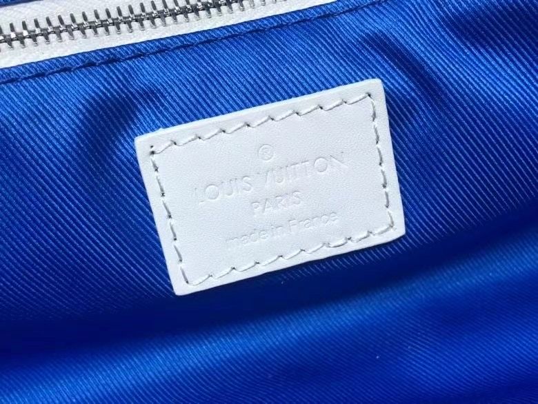 Дорожная косметичка Louis Vuitton