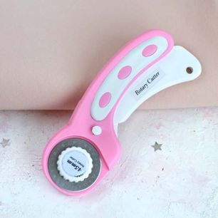 Нож дисковый раскроечный для ткани, розовый