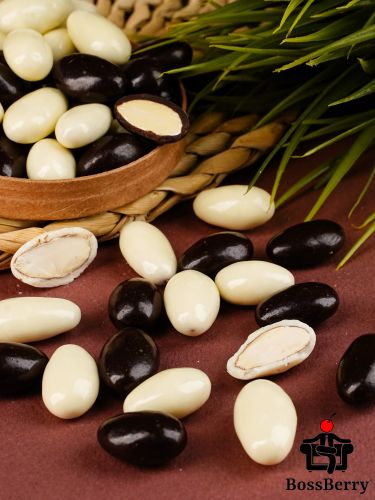 Миндаль в шоколадной и йогуртовой глазури