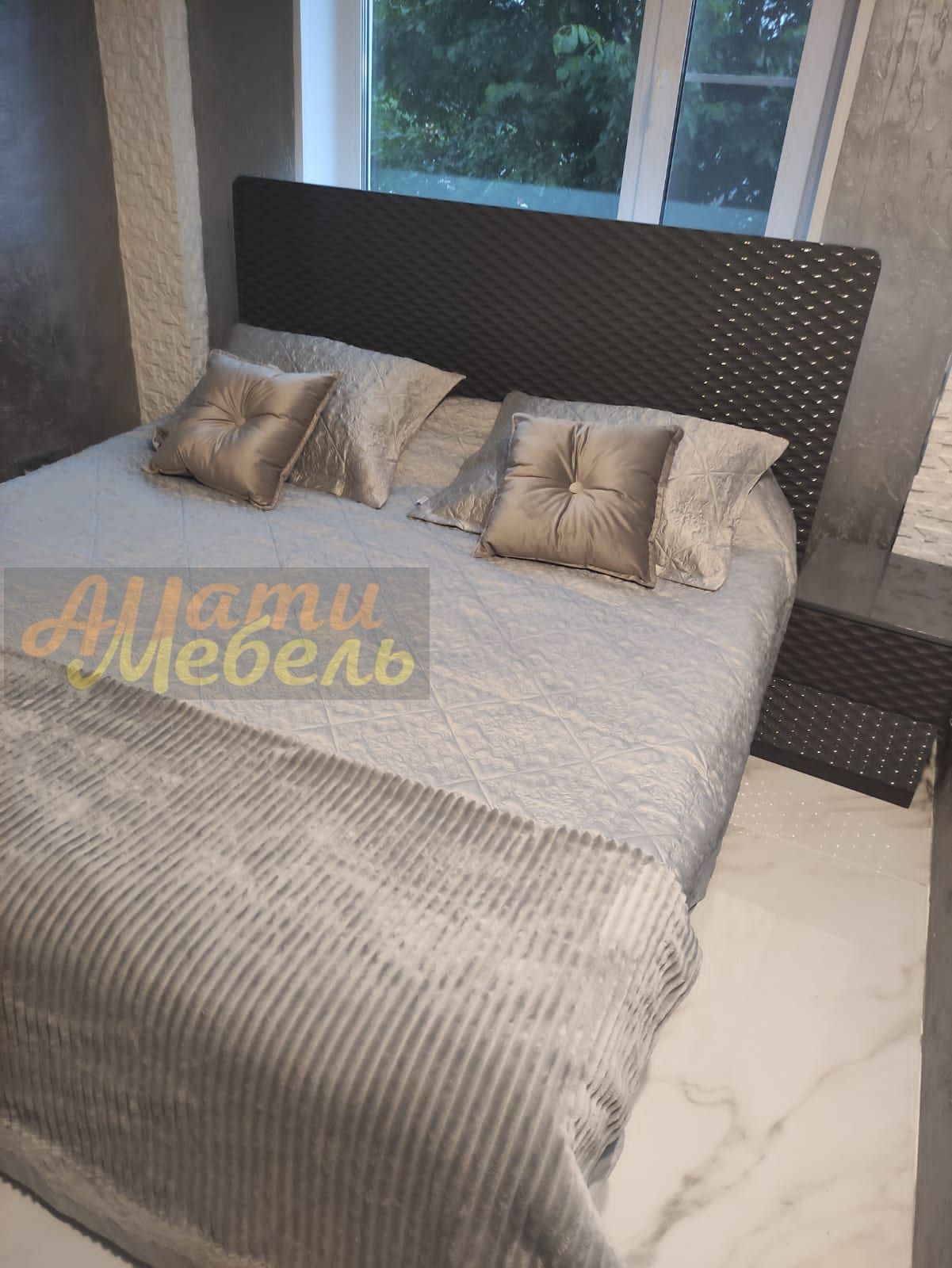 кровать  1600*2000 с  2 тумбами