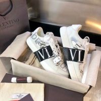 Кроссовки Valentino