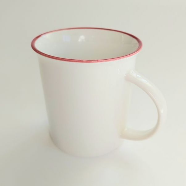 Кружка Nostalgie с красным ободком