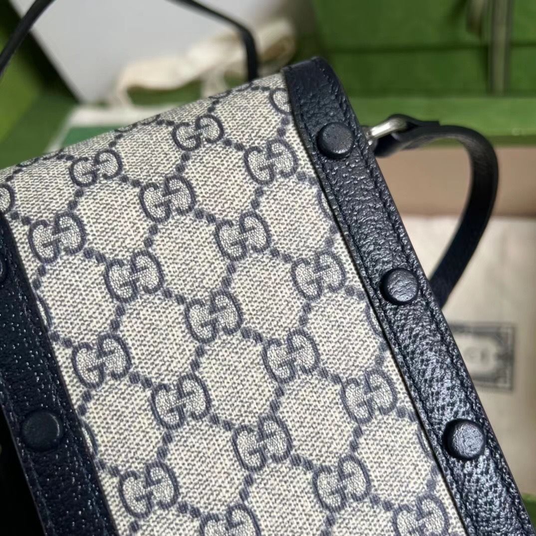 Сумка Gucci для смартфонов