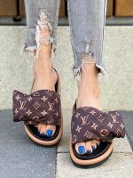 Шлепанцы Louis Vuitton