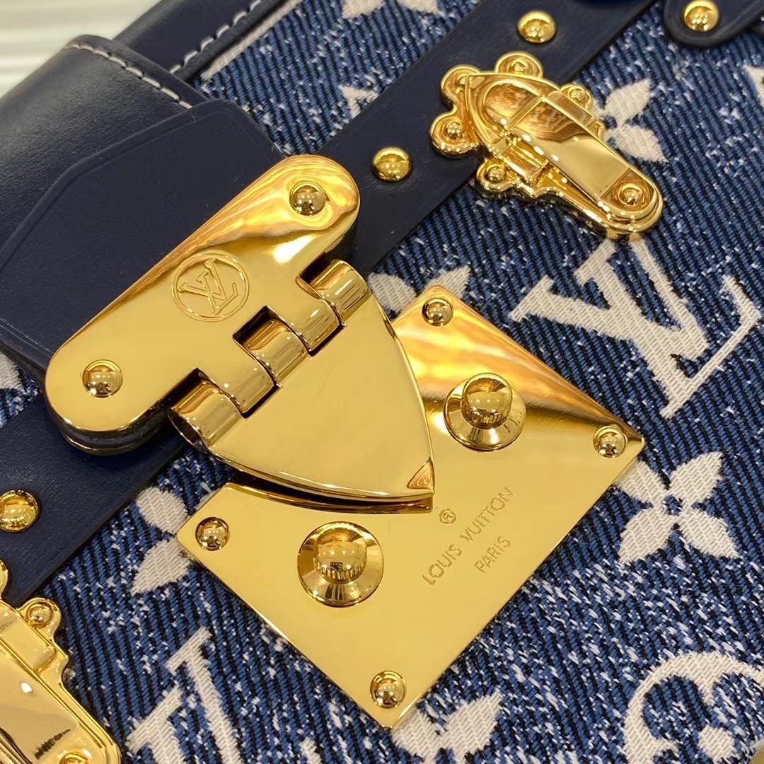 Louis Vuitton Petite Male 18x12x4 cm