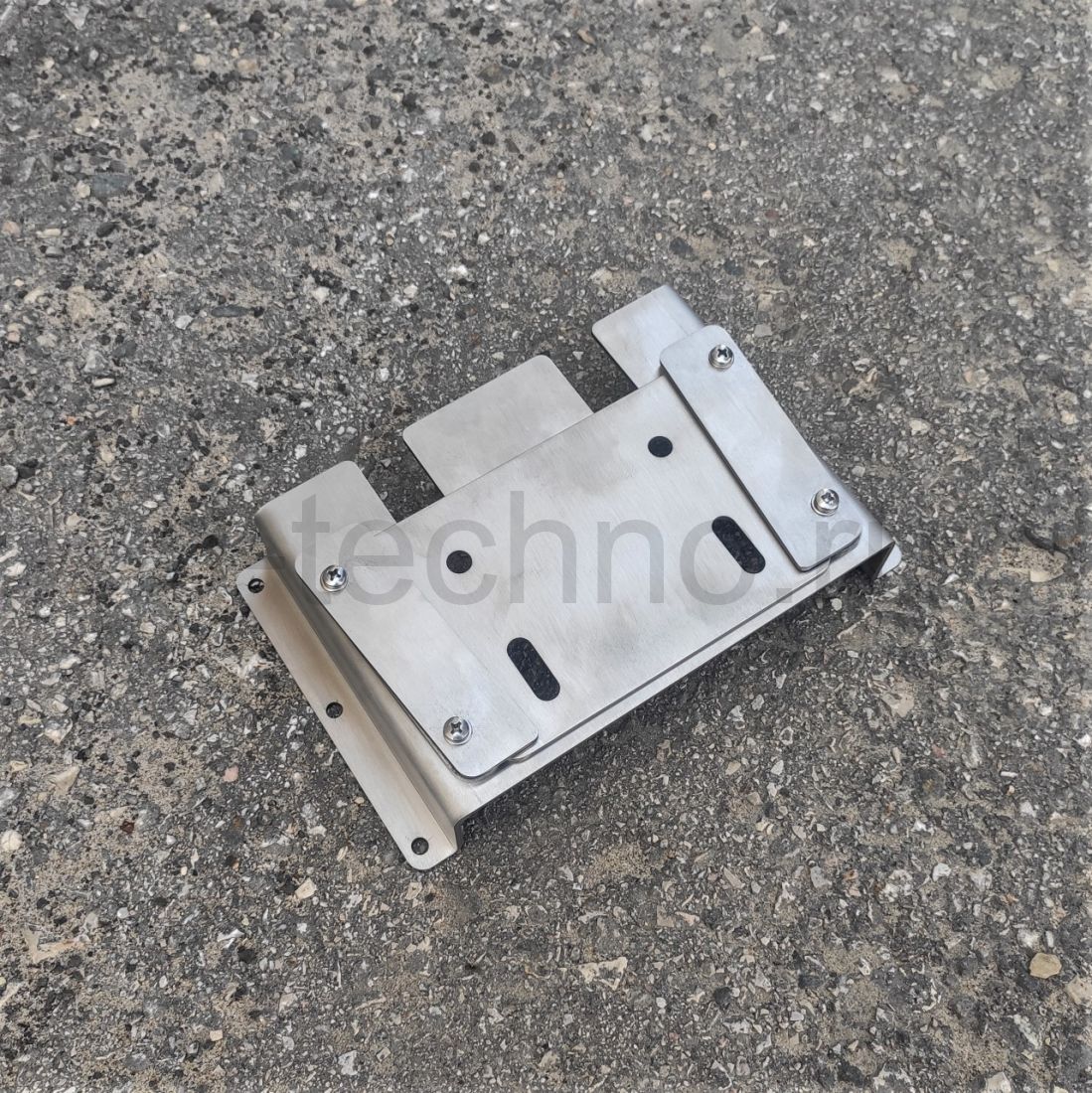 Кронштейн для помывочного комплекта