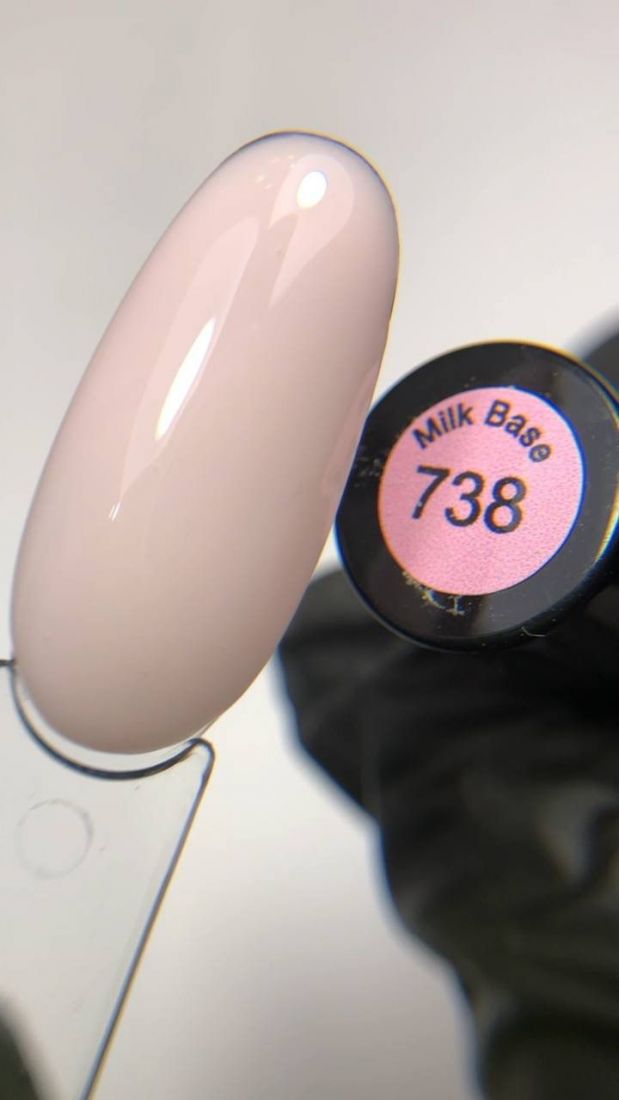 Камуфлирующая база молочная Llight Rose Strong  10 мл №738