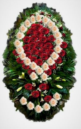 Фото Венки из живых цветов
