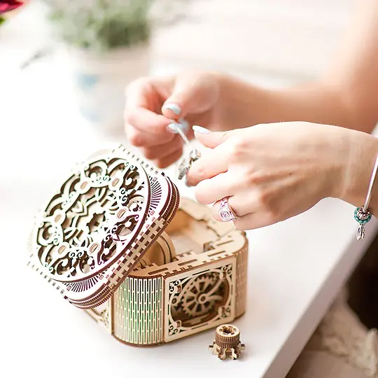 Сборная модель Ugears - Шкатулка с секретом