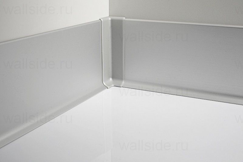 Внутренний угол для плинтуса Евротрим 40-110 мм