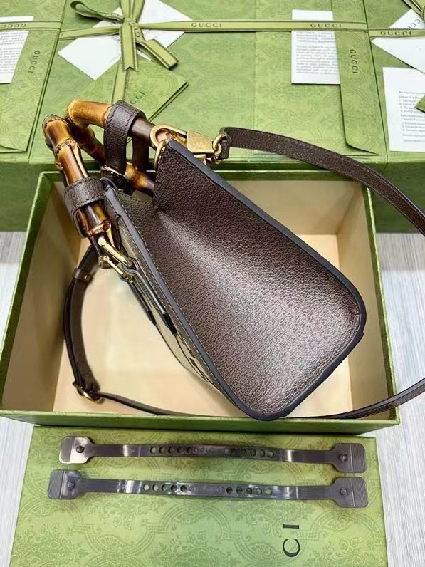 GUCCI BAMBOO DIANA 20x16x10 cm