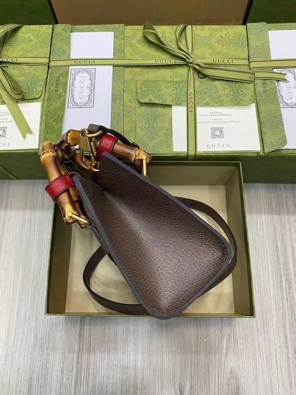 GUCCI BAMBOO DIANA 20x16x10 cm
