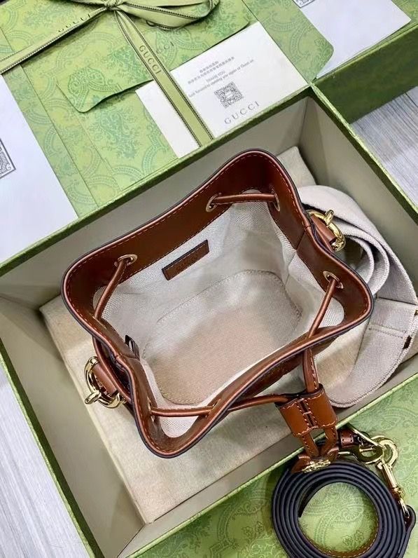 GUCCI GG MATELASSE 15,5x19x9 cm