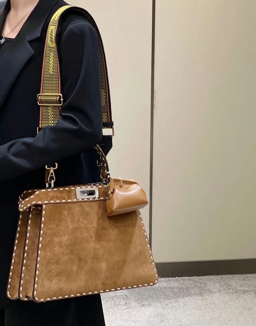 FENDI PEEK-A-BOO  33x25x13,5 cm