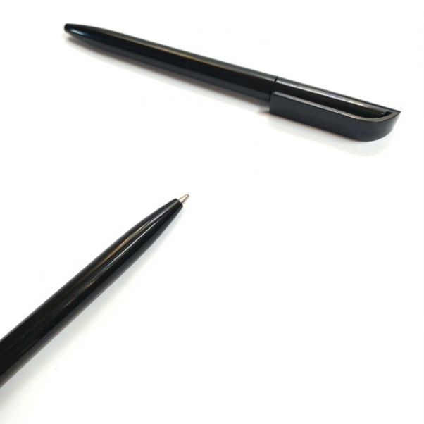 Шариковая ручка Каролина черная