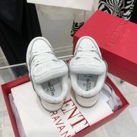 Кроссовки Valentino