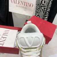 Кроссовки Valentino