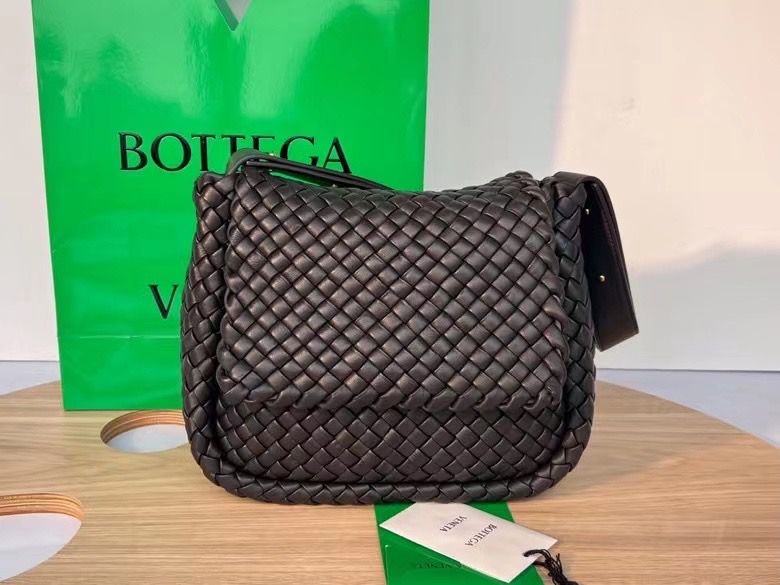 Bottega Veneta 26x21x9 cm