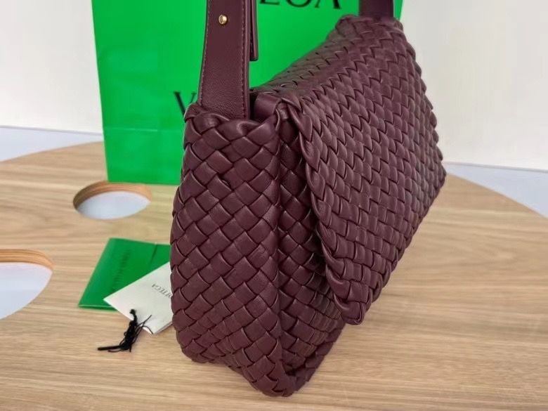Bottega Veneta 26x21x9 cm