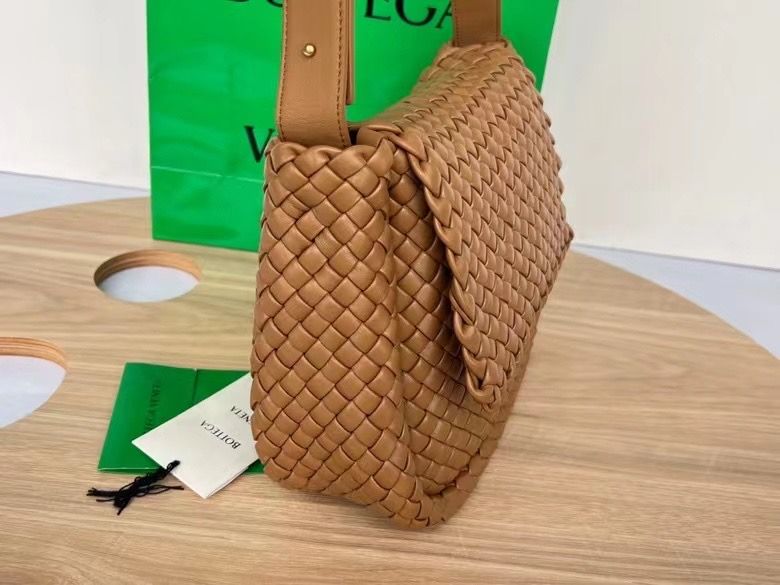 Bottega Veneta 26x21x9 cm