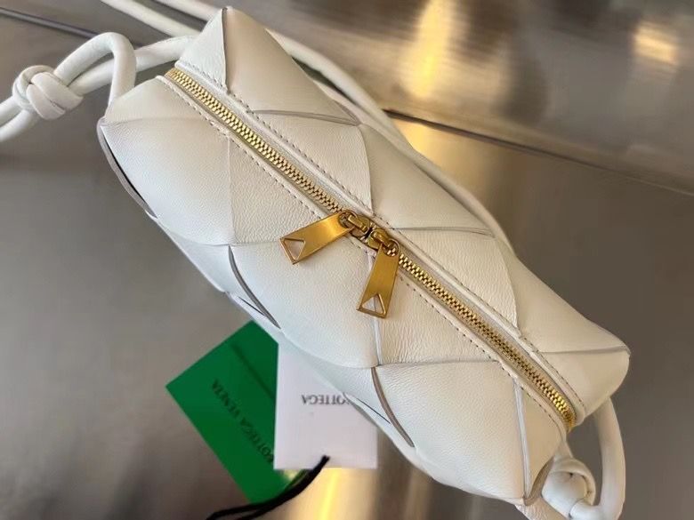 Bottega Veneta 22x14x7,5 cm