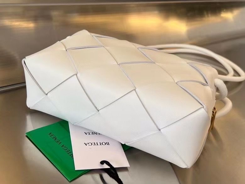 Bottega Veneta 22x14x7,5 cm