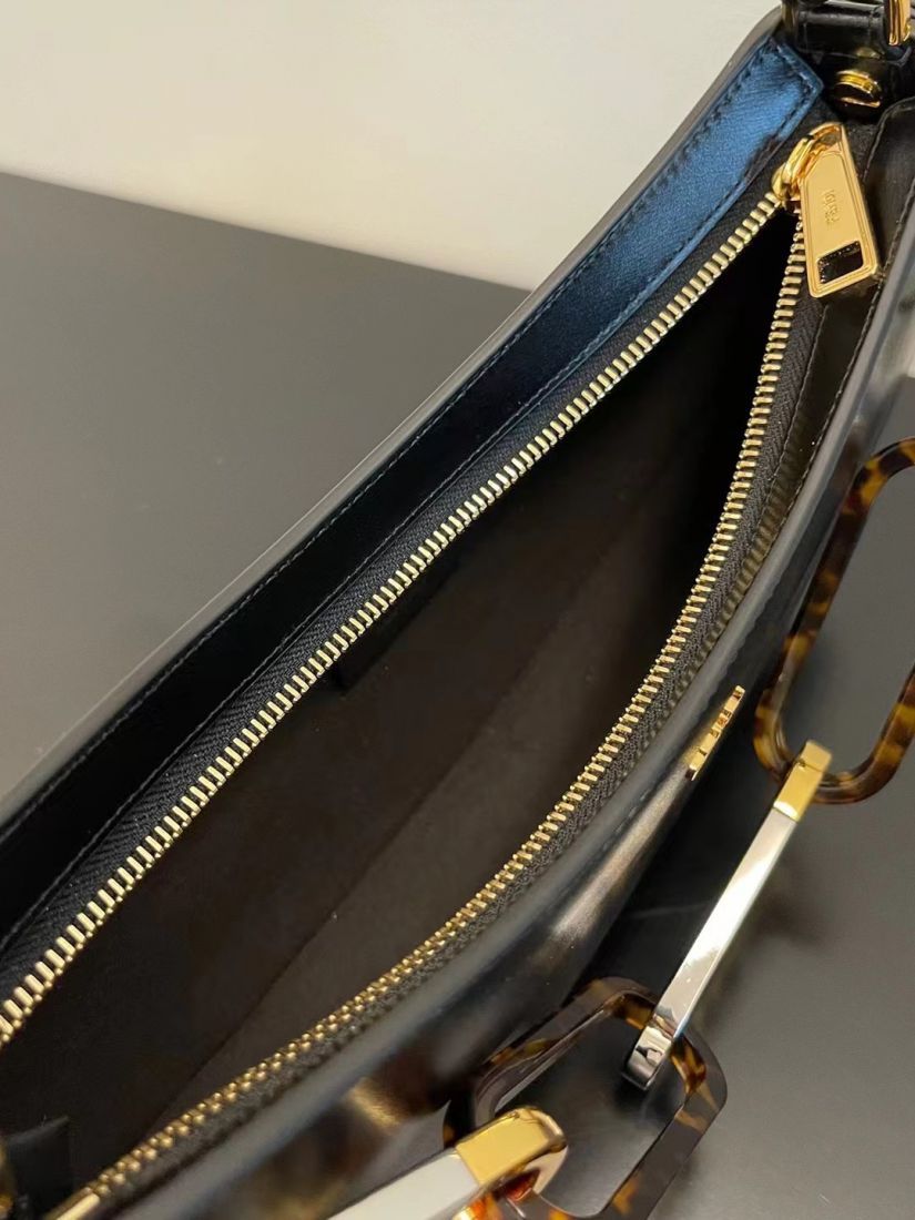 O’Lock Swing Leather Bag 32x11x5 cm