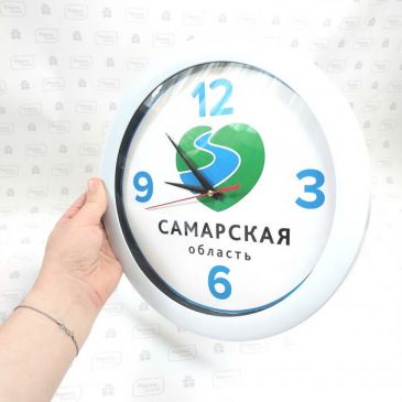 настенные часы с логотипом
