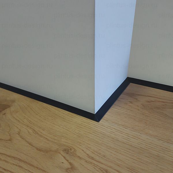 Микроплинтус Лайн Ликорн С-05.25.3 чёрный