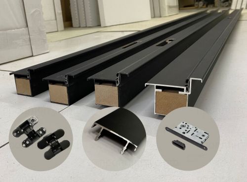 Cкрытая дверь под покраску с алюминиевой чёрной кромкой с 4х сторон наружного открывания