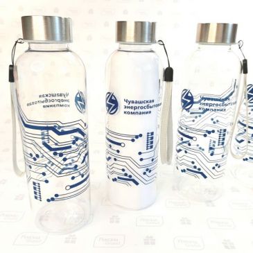 бутылки для воды из переработанного пластика