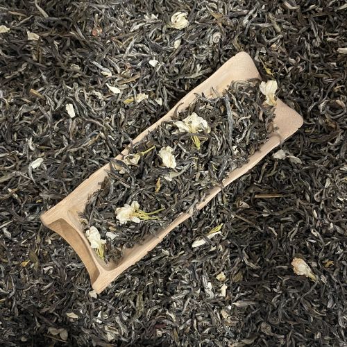 "Моли Хуа Ча" , зеленый чай с жасмином.