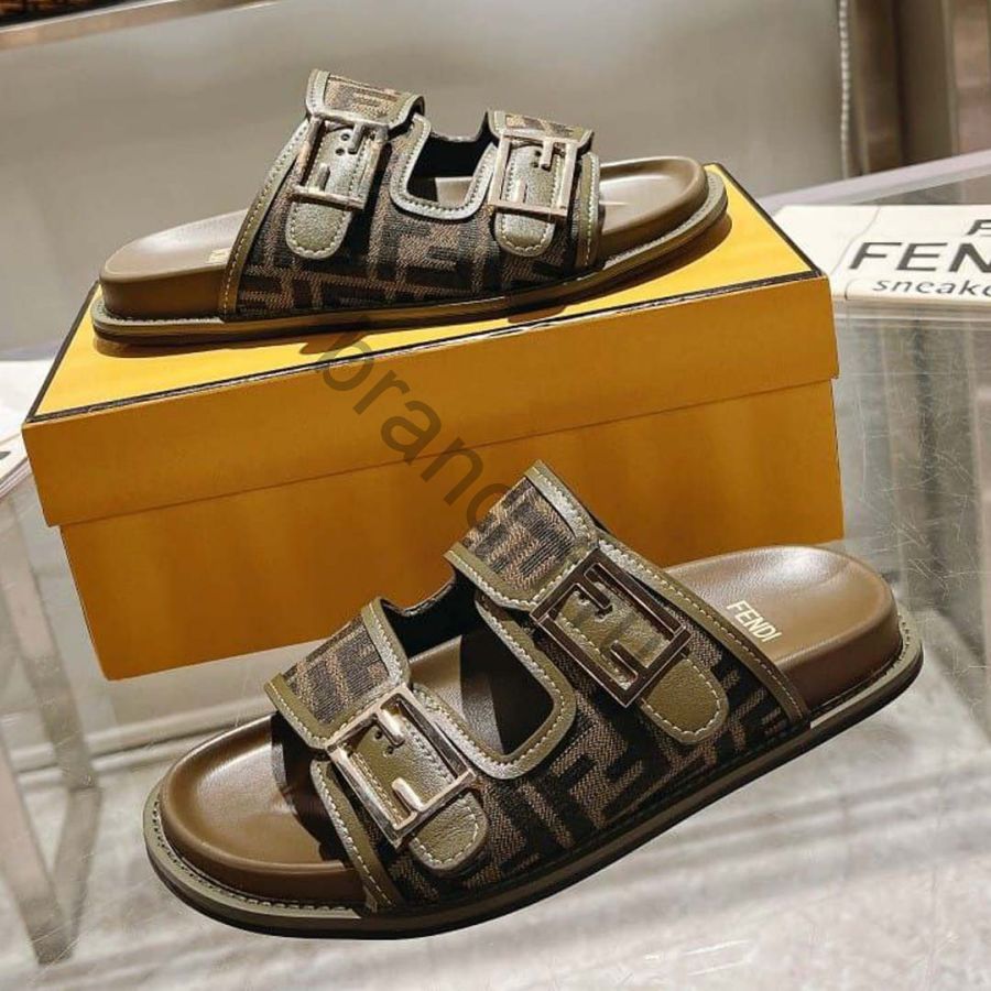 Шлепанцы Fendi