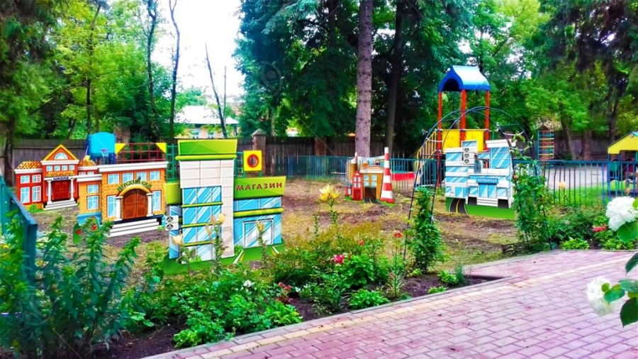 Композиция уличных фигур "Городская среда"