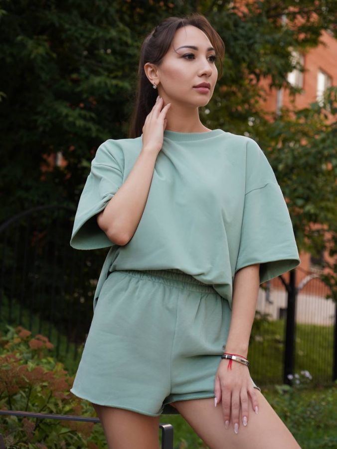 Футболка оверсайз полынь