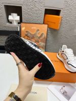 Кроссовки Louis Vuitton Neo Run Away