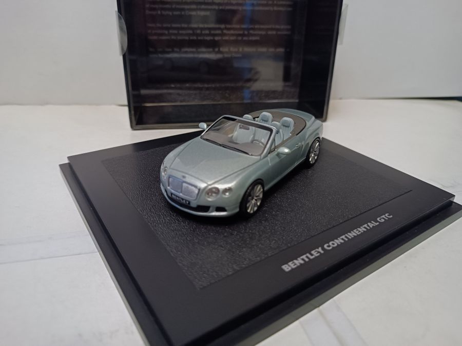 Bentley Continental GTC (Minichamps) 1/43