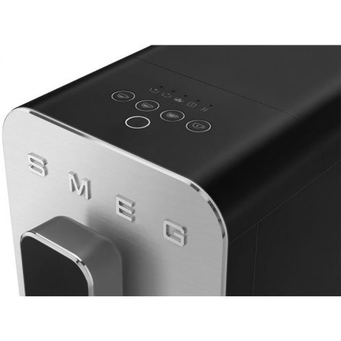 Кофемашина Smeg BCC11BLMEU