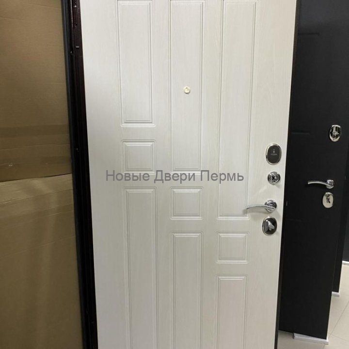 "БРИДЖ" Гарда  8мм. Белый ясень входная дверь в квартиру