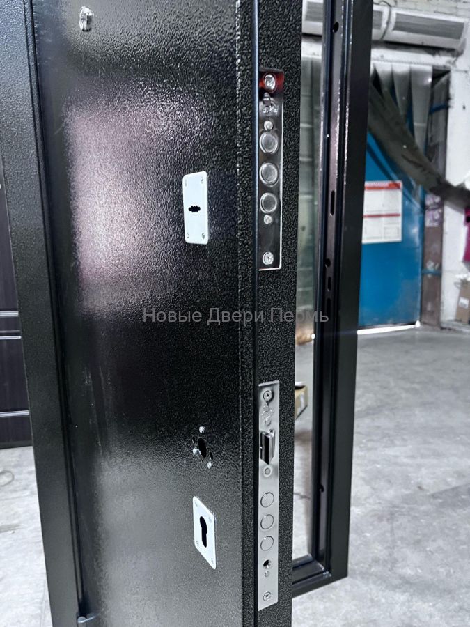 Престиж Классика 70 мм Серебро/венге входная дверь в квартиру