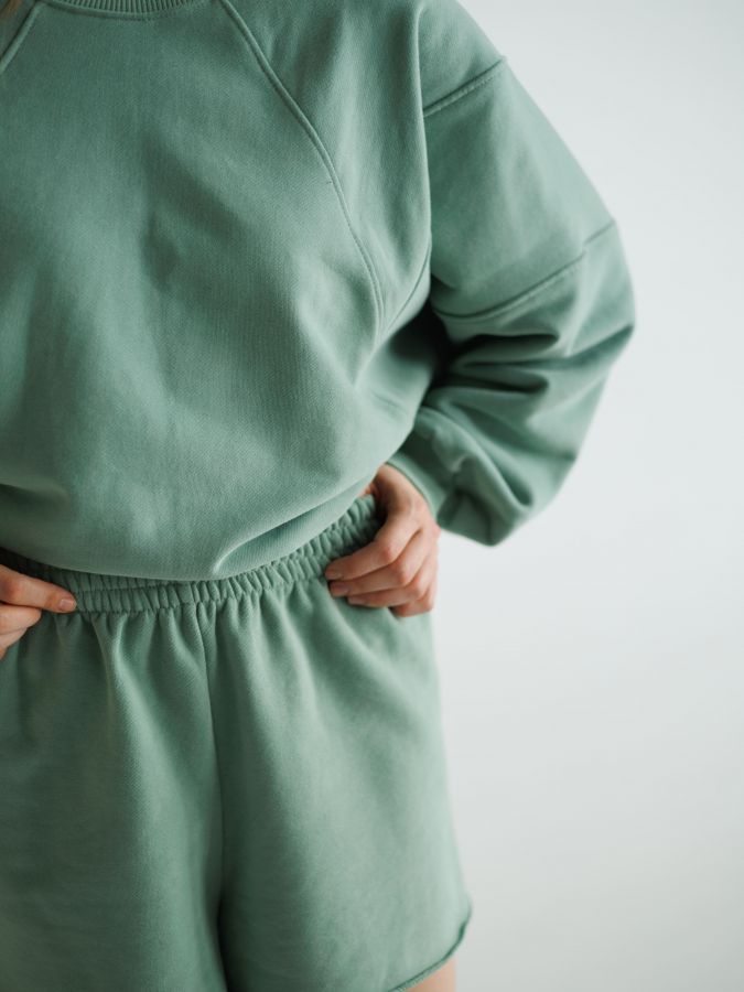 Шорты бесшовные полынь