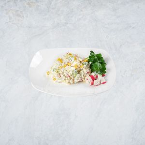 Салат с крабовыми палочками 100г