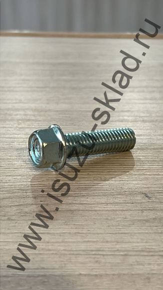 Болт крепления кпп (Isuzu)