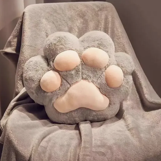 Мягкая подушка с пледом кошачья лапка 46721