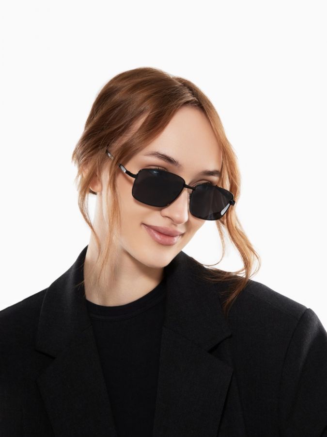 Очки солнцезащитные uv 400, дужка 13.5 см, ширина 12.8 см, линза 4.3?5.5 см