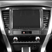Накладка на панель магнитолы и климата, цвет карбон на Mitsubishi Pajero Sport 3