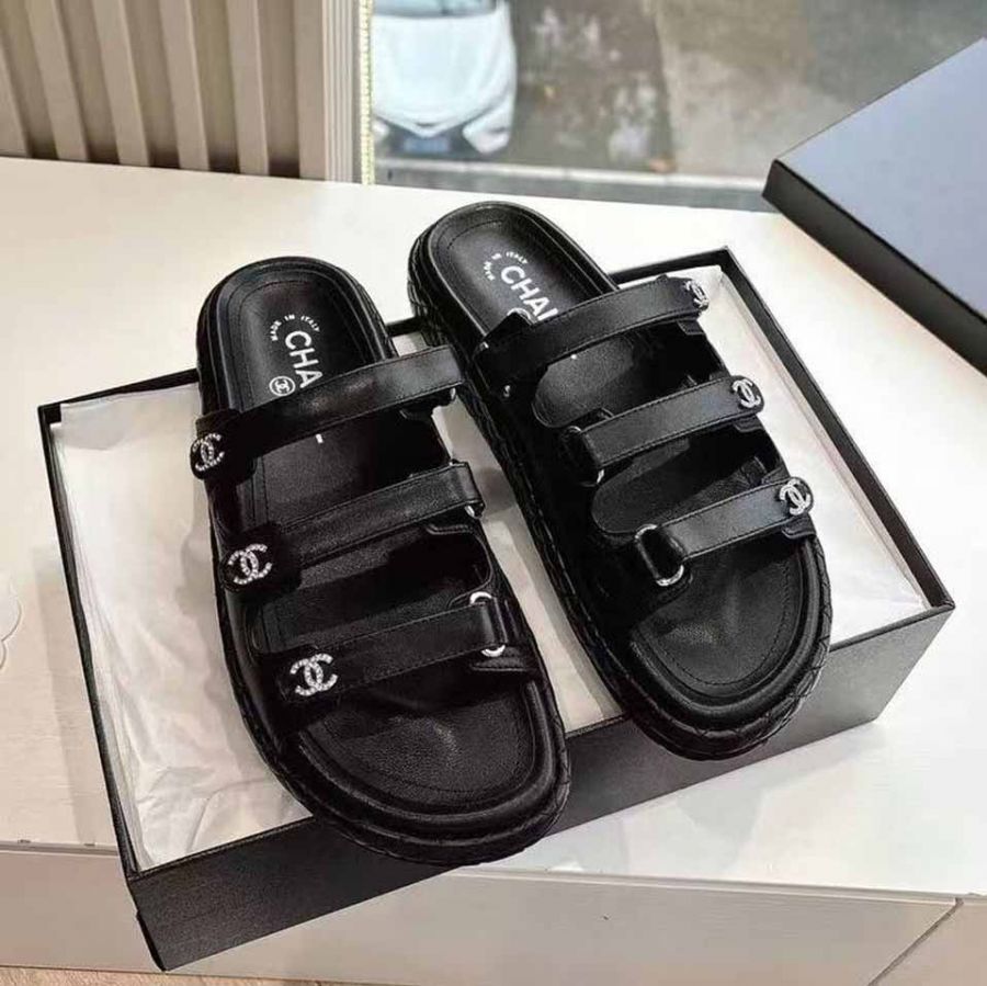 Шлепанцы CHANEL Premium