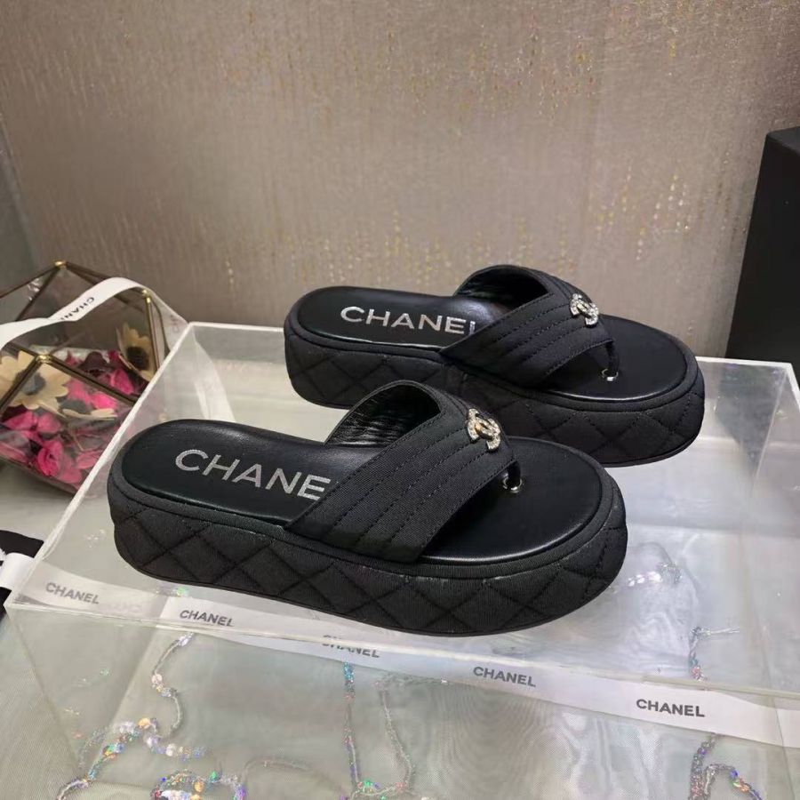 Шлепанцы CHANEL Premium