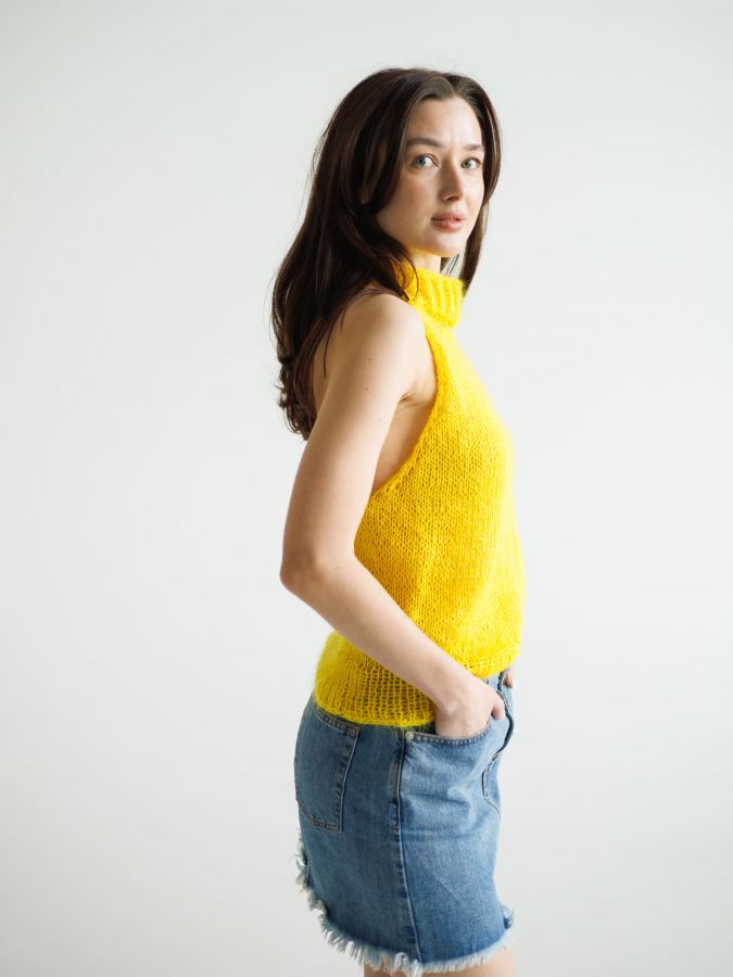 Паутинка из шелка желтая