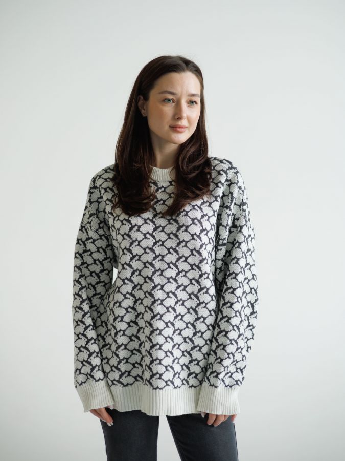 Свитер с кроликами